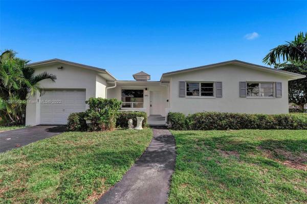 Cravero Lake Shore Estates, 845 NW 87th St, West Little River, Florida 33150, image 1