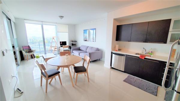 The Ivy At Riverfront, 90 SW 3rd St #2106, Miami, Florida 33130, image 2