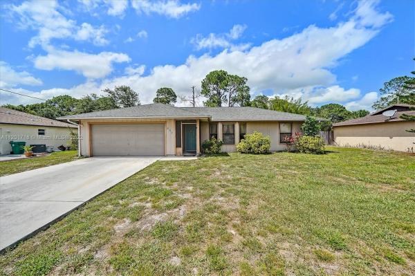 657 NW Marion Ave, Florida 34983, image 1