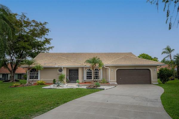 Les Jardins At Woodmont, Tamarac, Florida 33321, image 1