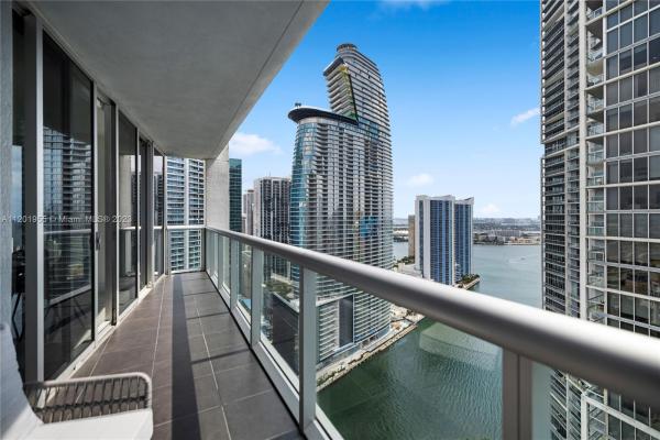 Icon Brickell Tower 3, 485 Brickell Ave #3502, Miami, Florida 33131, image 2