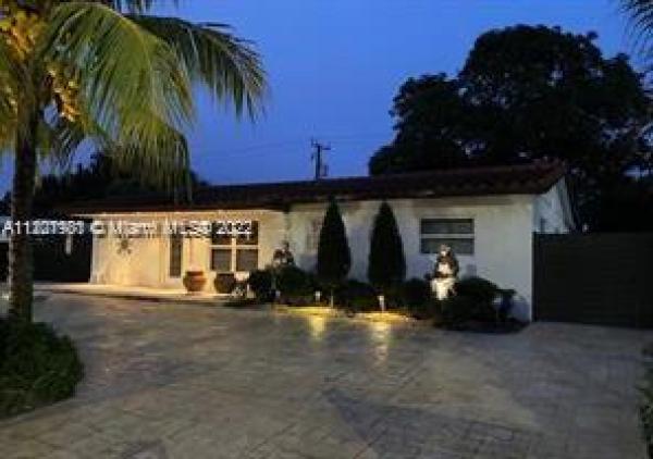 Carol City Gardens, 20373 NW 47th Ave, Miami Gardens, Florida 33055, image 2