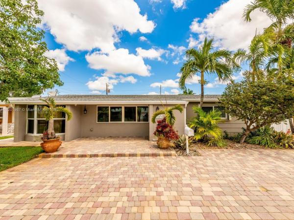 Miramar Isles, 3809 E Shore Rd, Miramar, Florida 33023, image 2