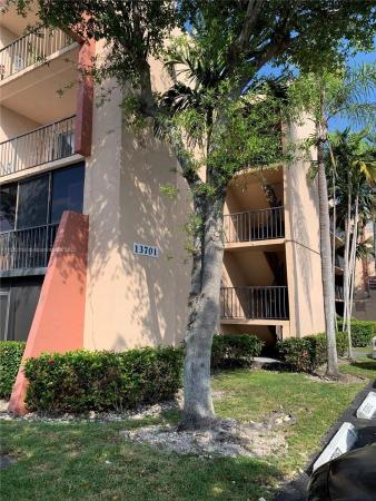 Ramblewood, 13701 Kendale Lakes Cir #B-211, Kendale Lakes, Florida 33183, image 1