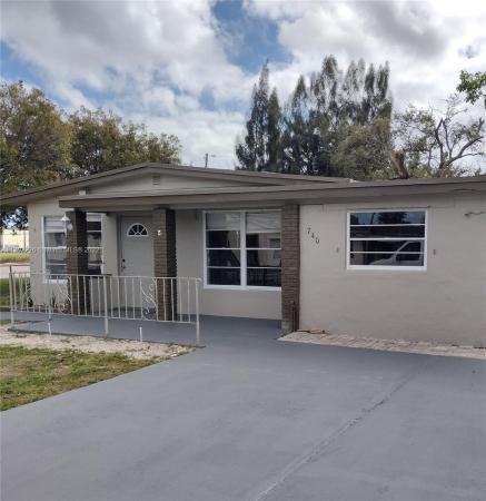 Fairview, 740 SW 10th St, Pompano Beach, Florida 33060, image 1