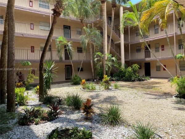 Somerset, 2840 Somerset Dr #410M, Lauderdale Lakes, Florida 33311, image 2