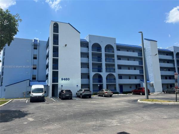 Bleau Grotto, 9460 Fontainebleau Blvd #125, Fountainebleau, Florida 33172, image 1