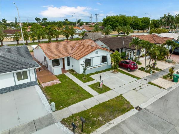 901 SW 137th Ct, Unincorporated Dade County, Florida 33184, image 2
