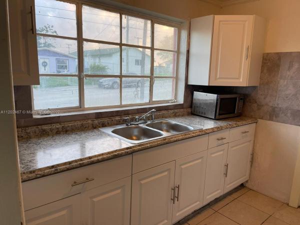 Pleasant Heights, 1280 W 35th St, Riviera Beach, Florida 33404, image 1