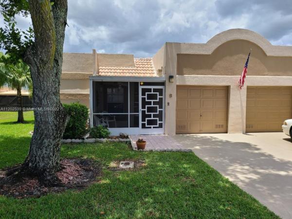Town Villas At Moon Lake, 9094 Flynn Cir #8, Boca Raton, Florida 33496, image 2