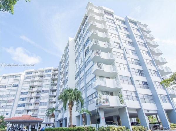 Wilshire, 1300 NE Miami Gardens Dr #501E, Ojus, Florida 33179, image 1