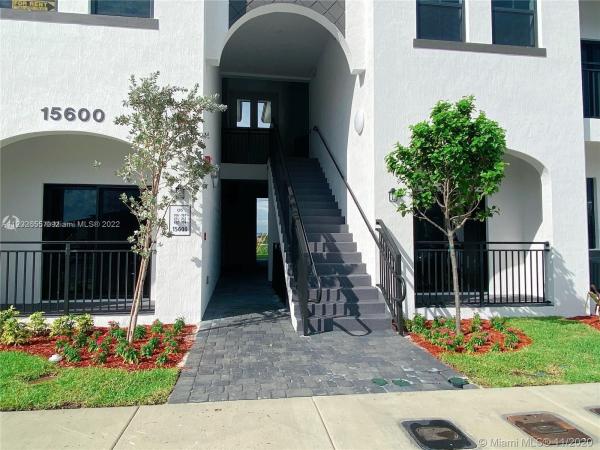 15600 SW 136th St #107, Country Walk, Florida 33196, image 2
