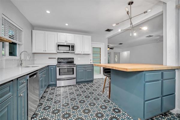 Floranada Ridge, 4739 NE 17th Ave, Oakland Park, Florida 33334, image 1