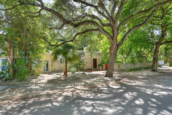 Crystal Heights, 2815 Crystal Ct, Miami, Florida 33133, image 2