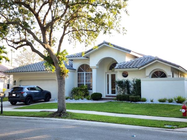 Lakewood, Weston, Florida 33332, image 1