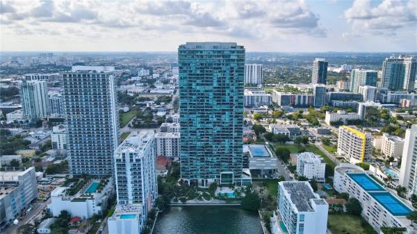Icon Bay, 460 NE 28th St #2101, Miami, Florida 33137, image 2