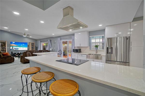 Shores Lindgren, 12941 SW 119th St, The Crossings, Florida 33186, image 1