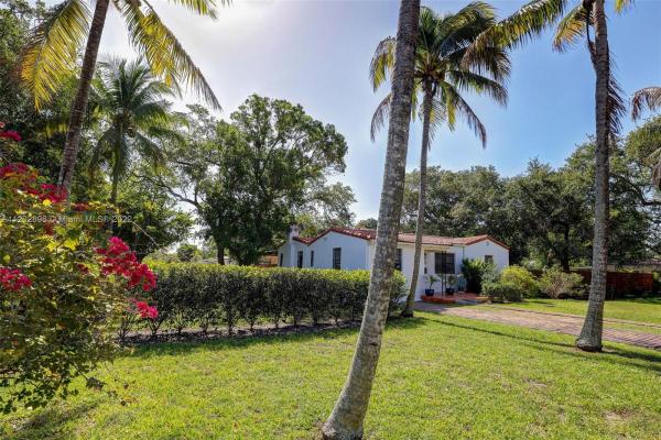Priors To Biscayne Park Estates, 12075 NE 10th Ave, Biscayne Park, Florida 33161, image 1