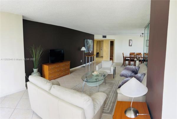 Brickell Bay Club, 2333 Brickell Ave. #1212, Miami, Florida 33129, image 2