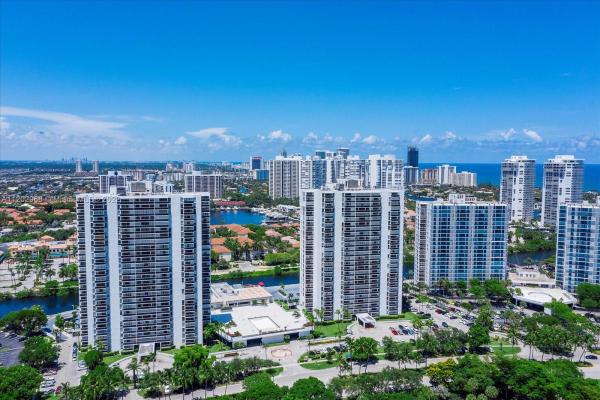 Eldorado Towers, 3625 N Country Club Dr #303, Aventura, Florida 33180, image 2