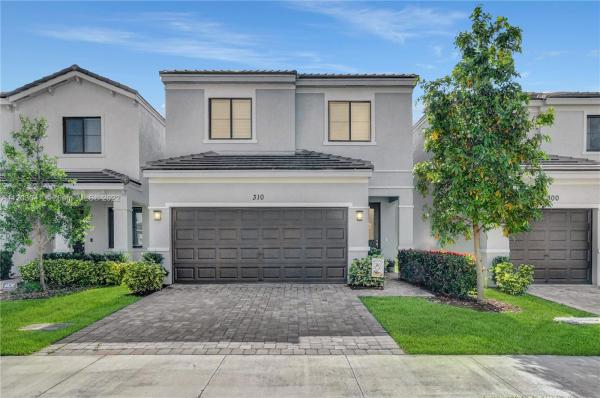Vantage At Palm-Aire, 310 NW 33rd Ln, Pompano Beach, Florida 33069, image 1