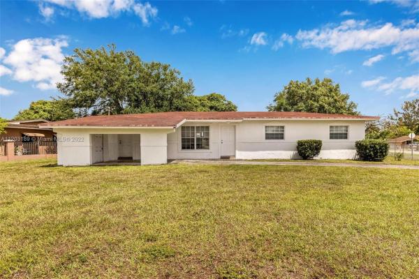 Carol City, 2831 NW 189th St, Miami Gardens, Florida 33056, image 2