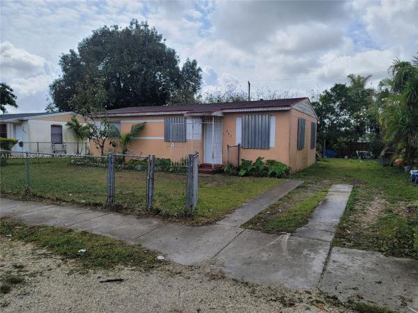 Royal Palm Ridge, 845 NW 3rd St, Florida City, Florida 33034, image 1