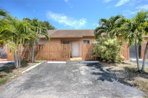 Aspen Townhomes, 6753 NW 192nd Ln #6753, Country Club, Florida 33015, image 1