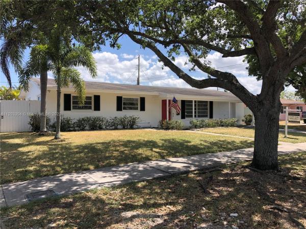 Fairway Pines, 10550 SW 160th St, Palmetto Estates, Florida 33157, image 1