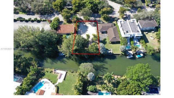 Riviera, 4951 University Dr, Coral Gables, Florida 33146, image 1