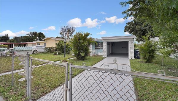 Magnolia Gardens, 1910 Rutland St, Opa-Locka, Florida 33054, image 2