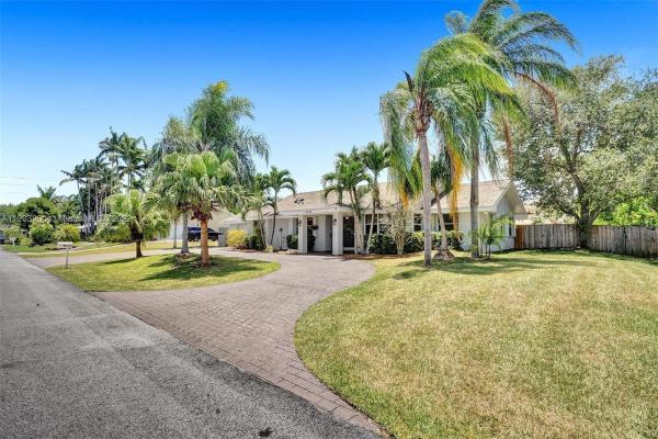Richard Estates, 17640 SW 85th Ave, Palmetto Bay, Florida 33157, image 1