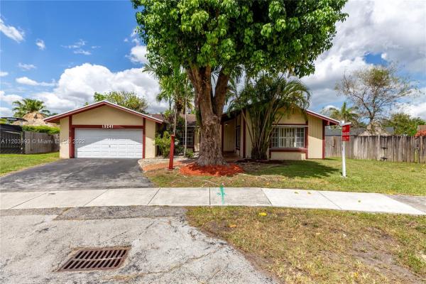 Calusa Club Estates, 13241 SW 100th Ter, The Crossings, Florida 33186, image 2