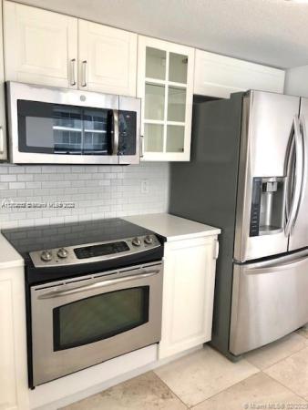 1800 Club, 1800 N Bayshore Dr #2815, Miami, Florida 33132, image 2