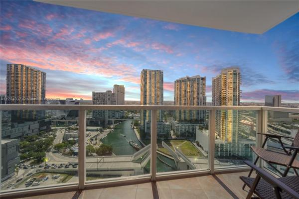 Brickell On The River North Tower, 31 SE 5th St #3007, Miami, Florida 33131, image 2
