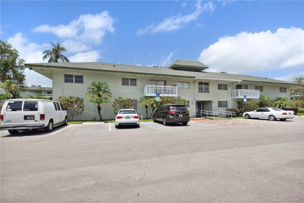 Village Green, 4200 NW 3rd Ct #121, Plantation, Florida 33317, image 1
