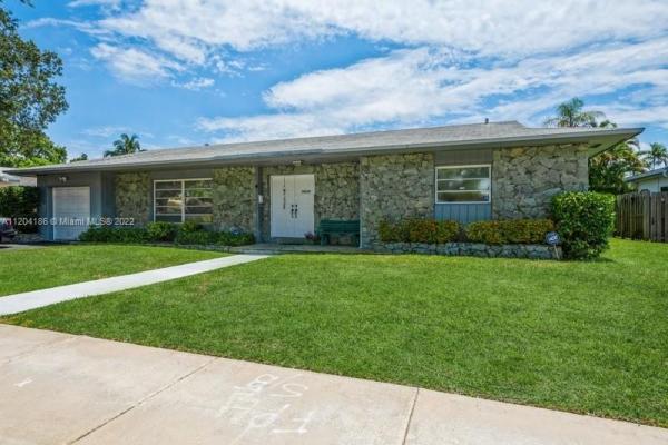 Highland Lakes, 20525 NE 22nd Ave, Ojus, Florida 33180, image 2