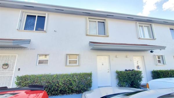 Las Villas De Fountainbleu, 8035 NW 8th St #5, Fountainebleau, Florida 33126, image 1