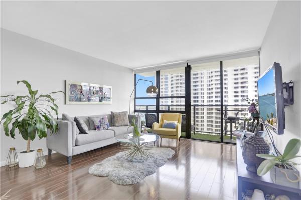 Charter Club, 600 NE 36th St #1807, Miami, Florida 33137, image 2