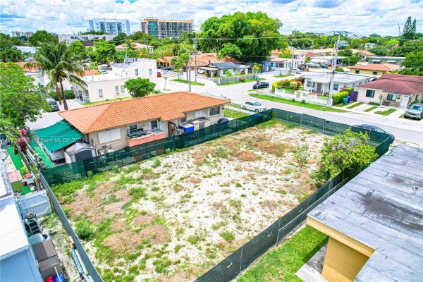 Silver Belle, 2484 SW 18th St, Miami, Florida 33145, image 1