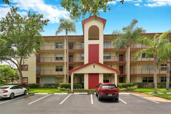 Cambridge At Century Village, 1000 SW 128th Ter #202V, Pembroke Pines, Florida 33027, image 1
