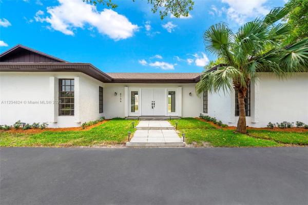 Pinewood Estates, 8744 SW 177th Ter, Palmetto Bay, Florida 33157, image 1