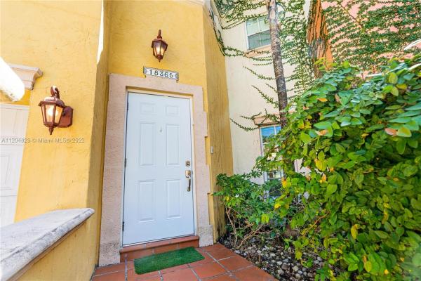Aventura Bay Townhomes, 18365 NE 30th Pl, Aventura, Florida 33160, image 2