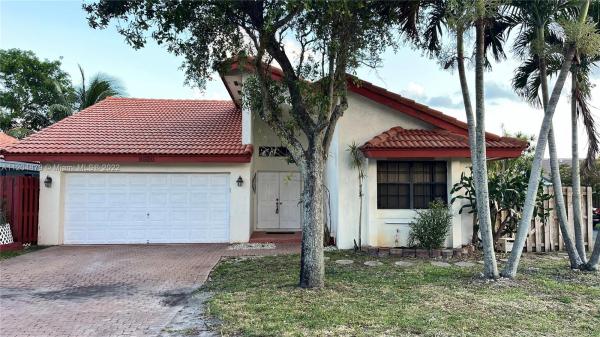 Angelica Gardens At Lakes Of Avalon, 8520 NW 190th Ter, Hialeah, Florida 33015, image 1