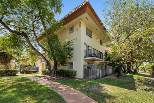 Courtyards At Kendall, 8500 SW 109th Ave #101, Kendall, Florida 33173, image 1