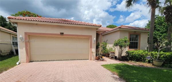 Seminole Lakes, 129 Cayo Costa Ct, Royal Palm Beach, Florida 33411, image 2