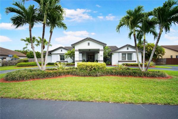 Poinciana Gardens, 7265 SW 118th Ct, Kendale Lakes, Florida 33183, image 1