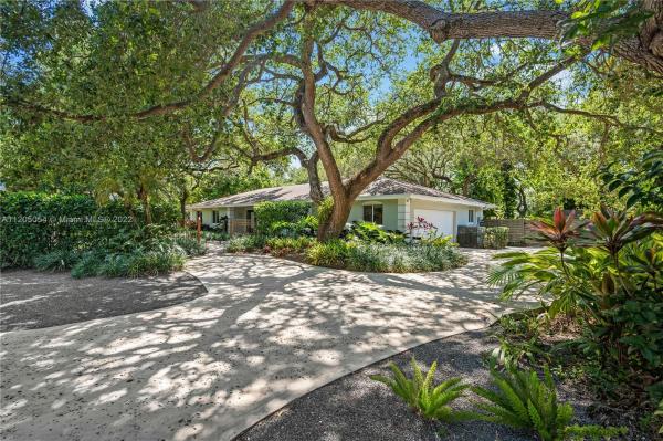 The Oaks, 16600 SW 80th Ave, Palmetto Bay, Florida 33157, image 1