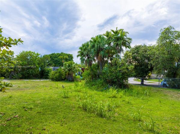 Bay Heights, 233 Shore Drive East, Miami, Florida 33133, image 1