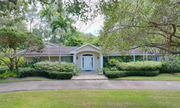 Town & Ranch Estates, 12300 Pine Needle Ln, Pinecrest, Florida 33156, image 1